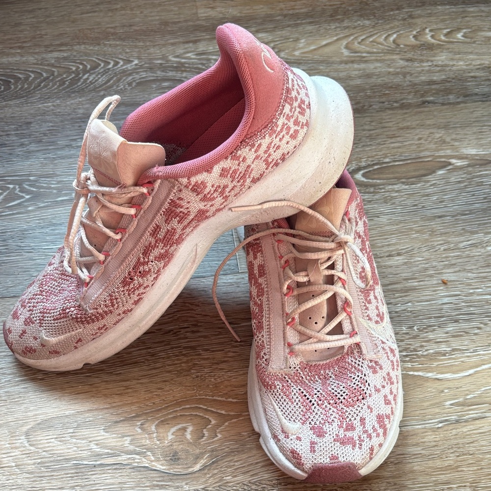 Nike Women's Pink and White Sneakers